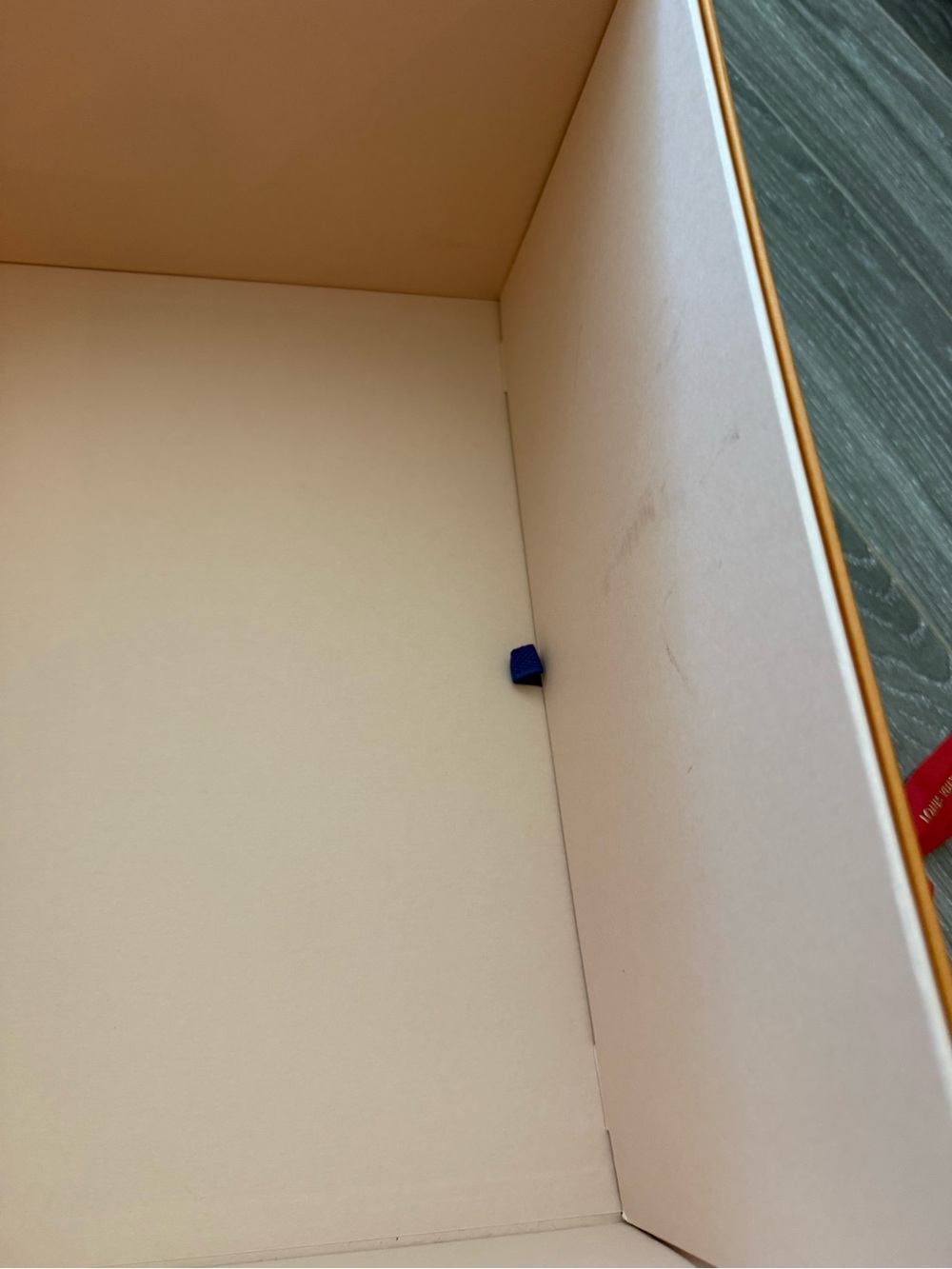 Louis Vuitton Gift Bag and Storage Boxes with ribbons - Picture 6 of 16